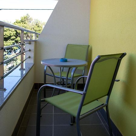Nemira Sunny Apartments Omiš Rum bild