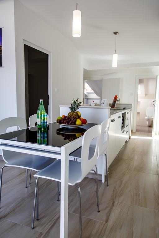 Nemira Sunny Apartments Omiš Rum bild